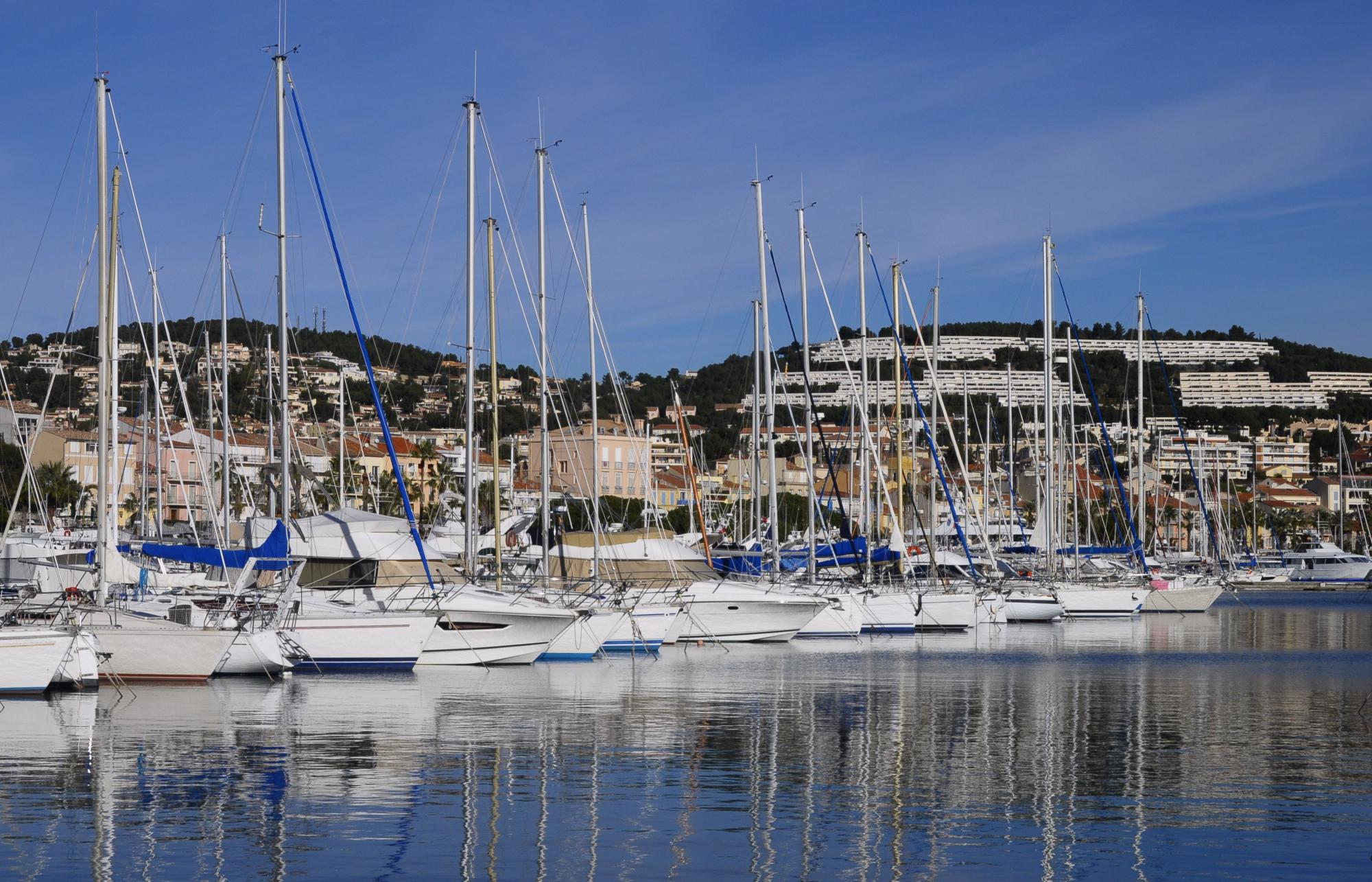 Hôtel bord de mer Bandol port